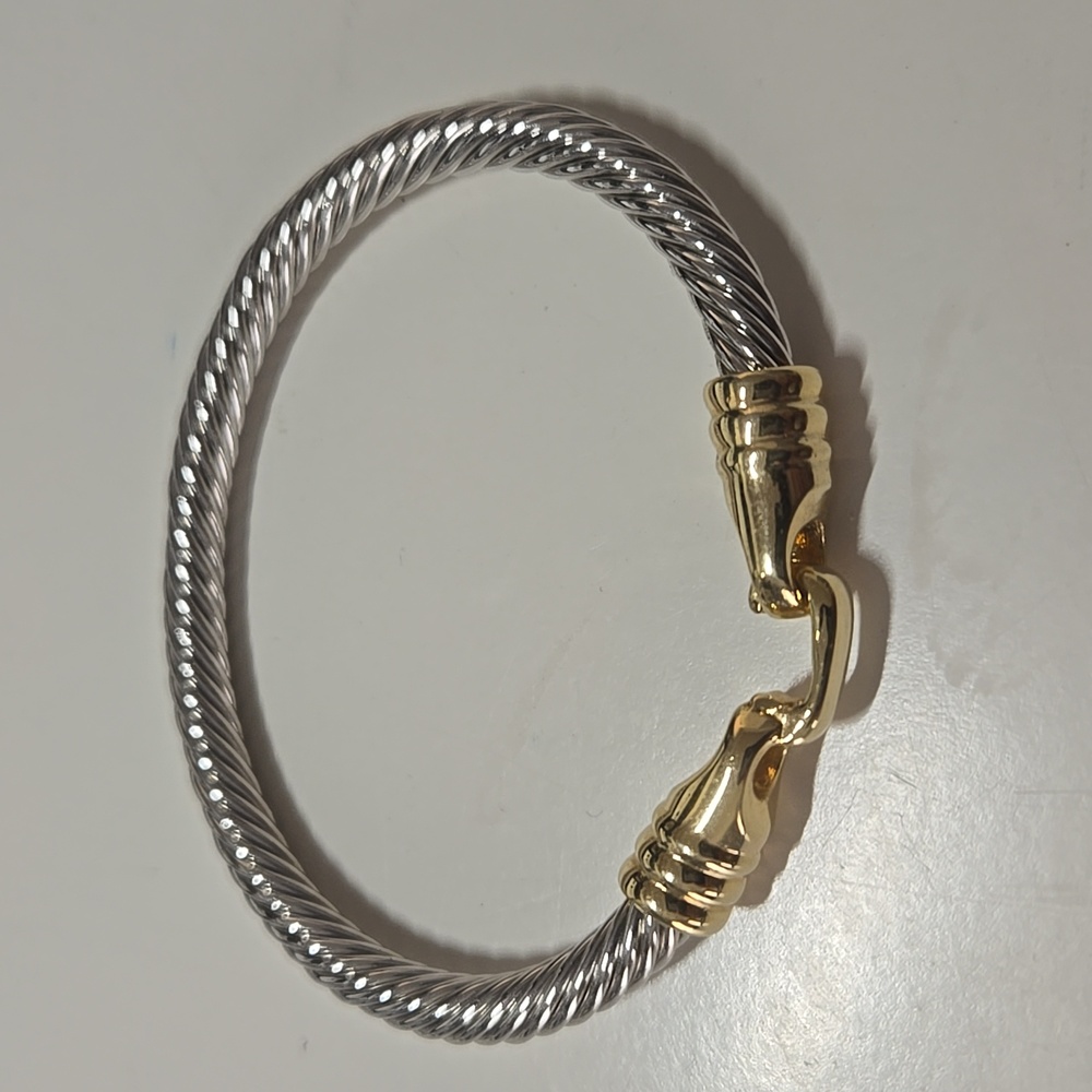 Cable Silver With Gold Plated Horsebit Clasp Bangle Bracelet
